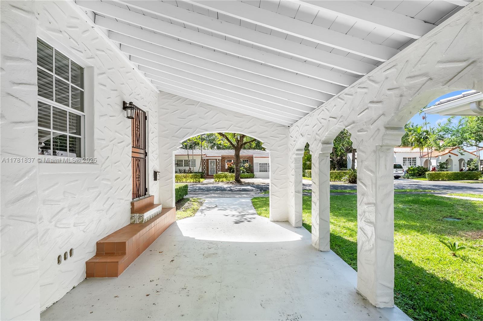 829 Lorca Street Coral Gables, FL 33134 - Photo 4 of 20