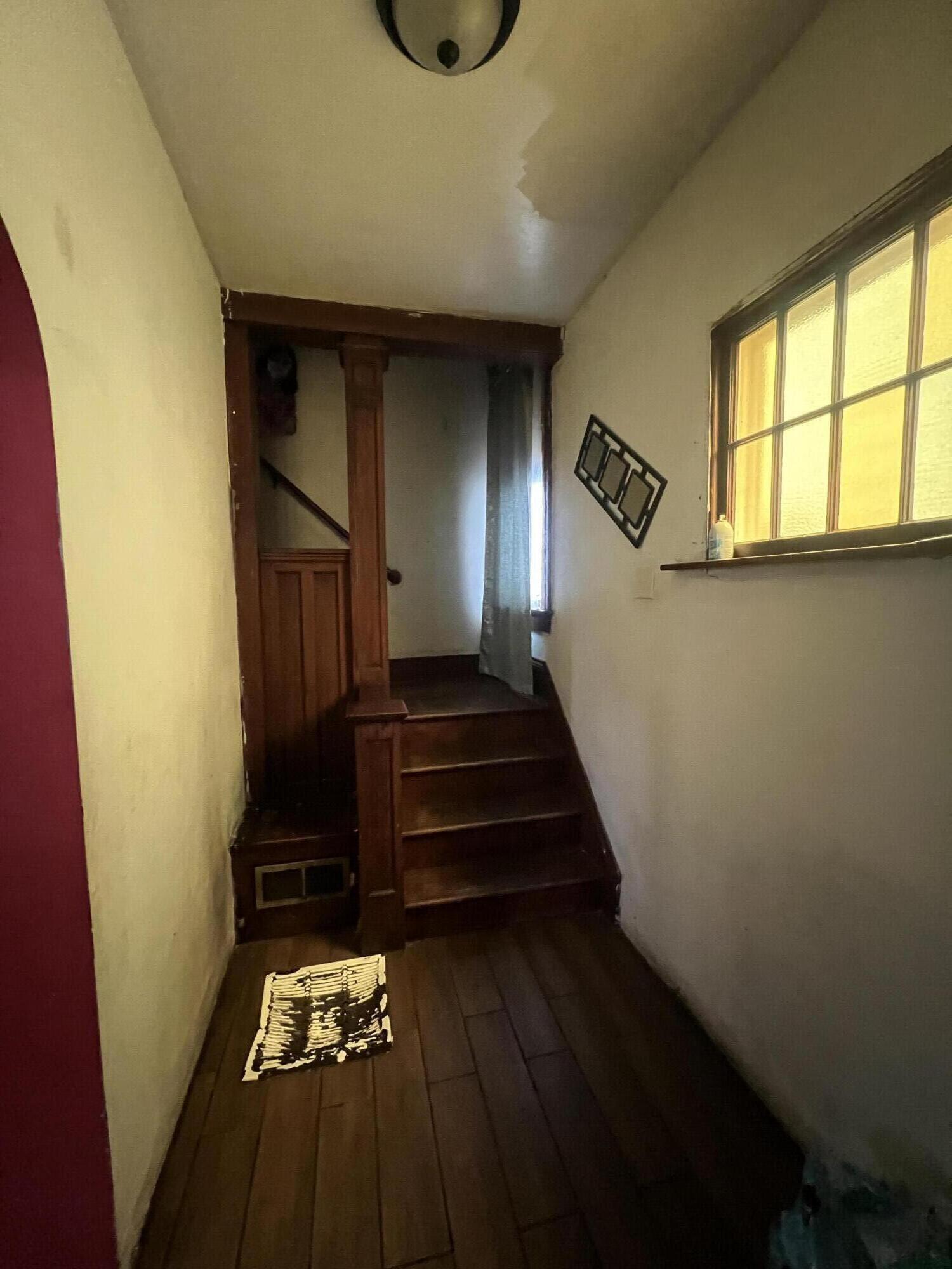 941 South 35th Street Milwaukee, WI 53215 - Photo 2 of 11 IMG_6671