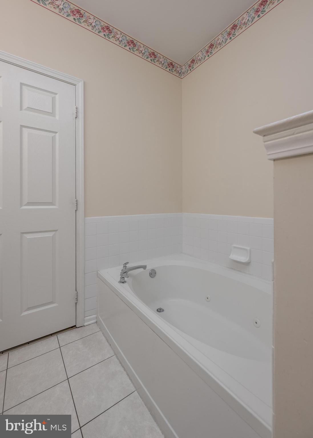 2 Ashley Drive Delran, NJ 08075 - Photo 18 of 25 Soaking tub