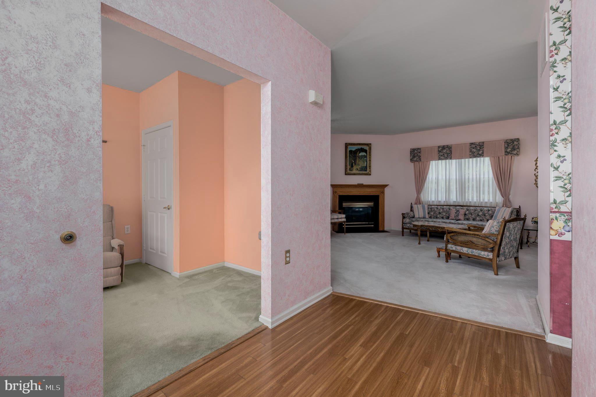 2 Ashley Drive Delran, NJ 08075 - Photo 3 of 25 Hardwoods