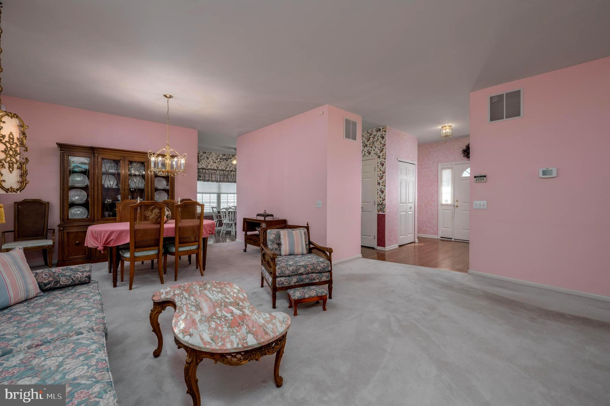 2 Ashley Drive Delran, NJ 08075 - Photo 8 of 25 Dining room