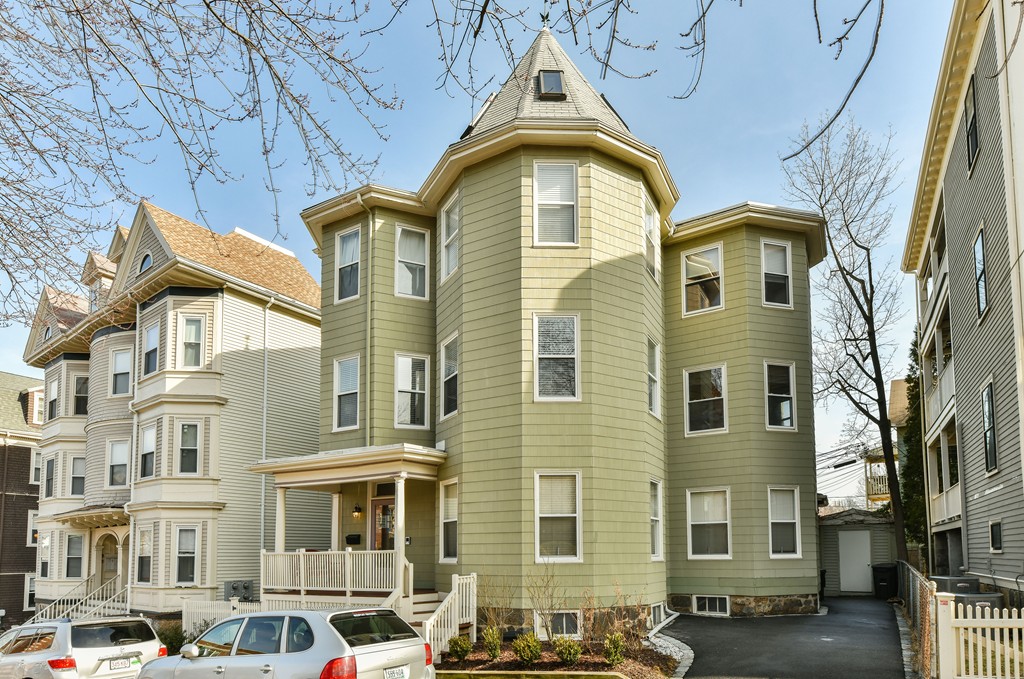 7 Hurd Road, Unit 2 Brookline, MA 02445 - Photo 20 of 21 Gallery Image 20