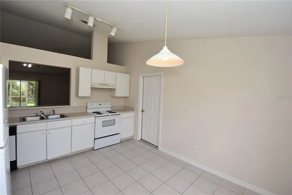$1,800 | 19 Burning Ember Lane, Palm Coast, FL 32137