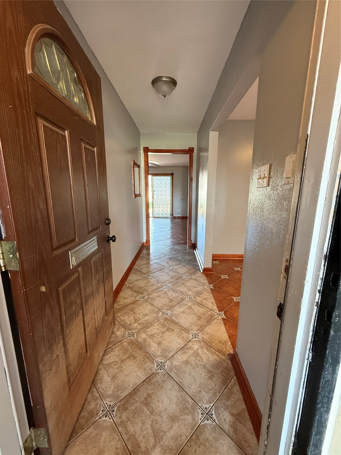 10831 Overlea Drive Houston, TX 77089 - Photo 2 of 7 a view of an entryway door