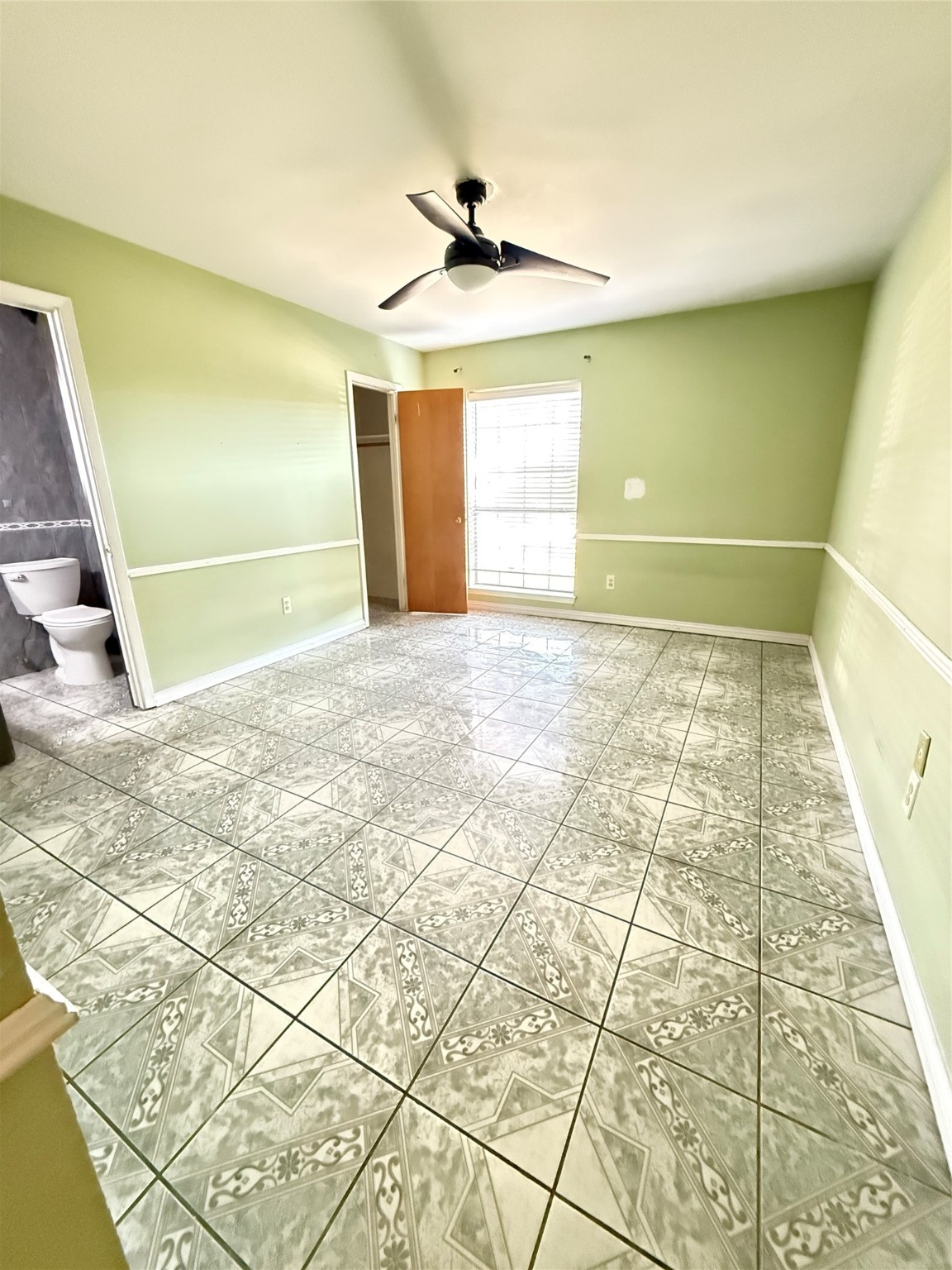 10831 Overlea Drive Houston, TX 77089 - Photo 4 of 7 a view of an empty room