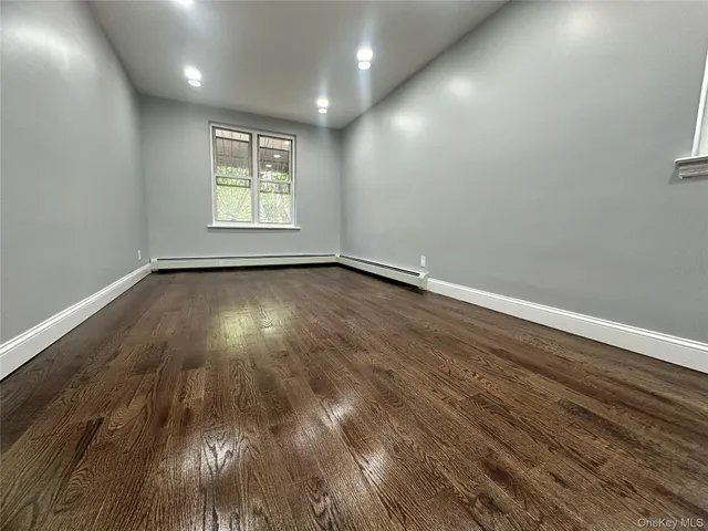 $879,000 | 3145 Mickle Avenue | Baychester