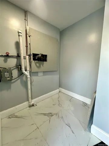 $879,000 | 3145 Mickle Avenue | Baychester