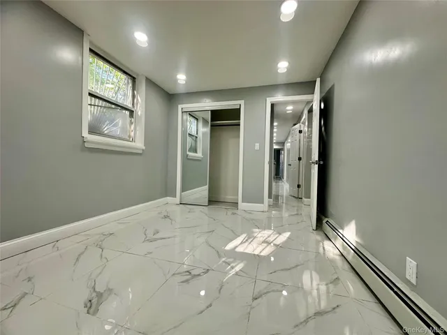 $879,000 | 3145 Mickle Avenue | Baychester