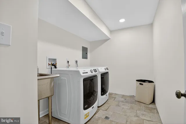 $5,000 | 3725 Krysia Court, Annandale, VA 22003