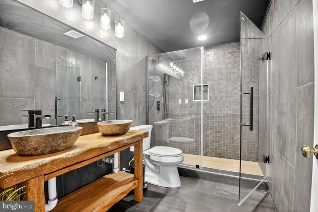 $5,000 | 3725 Krysia Court, Annandale, VA 22003