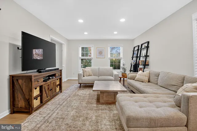 $5,000 | 3725 Krysia Court, Annandale, VA 22003