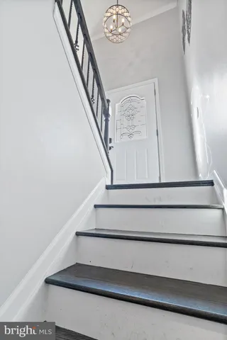 a black and white photo of a living room