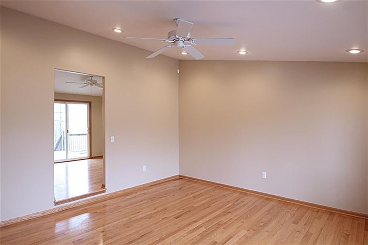 3034 Rohret Road Southwest Iowa City, IA 52246 - Photo 7 of 25 Gallery Image 7