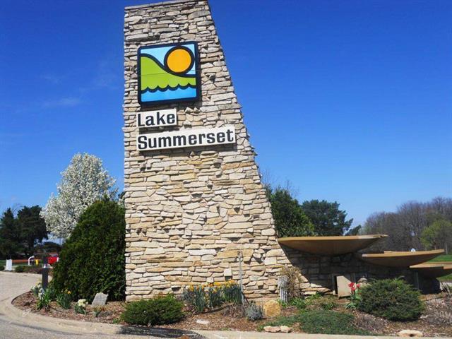 2015 Hillsdown Road Lake Summerset, IL 61019 - Photo 8 of 11 a sign that is on the side of a building