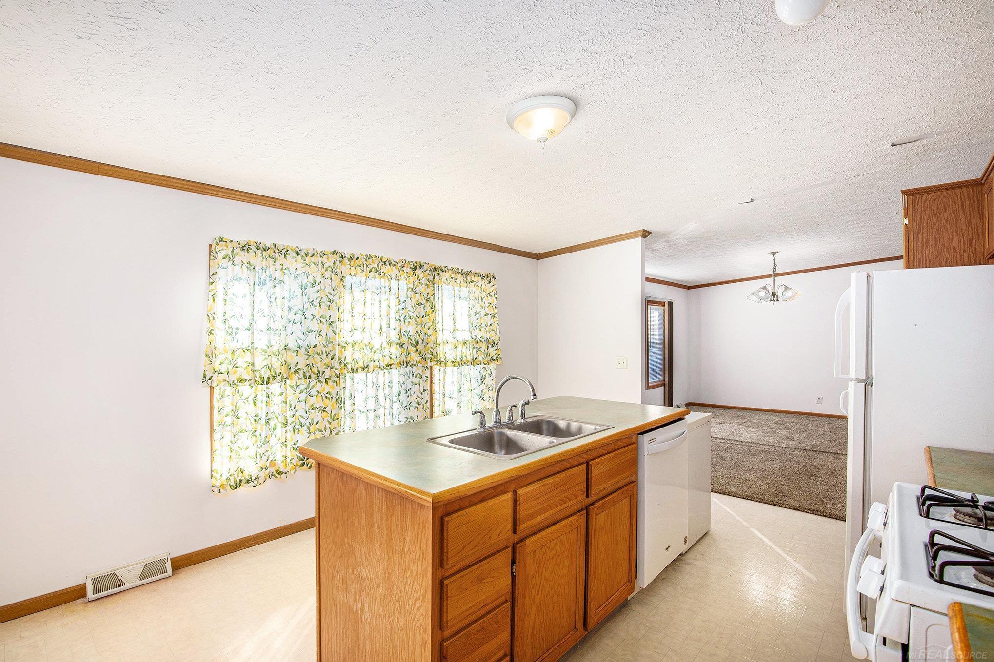 2892 Koylette Road Marlette, MI 48453 - Photo 8 of 30