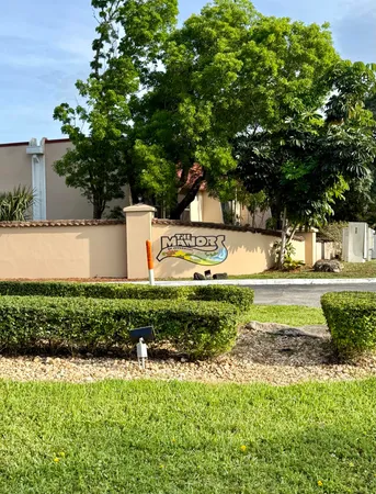 $2,100 | 4156 Inverrary Drive, Unit 202, Lauderhill, FL 33319