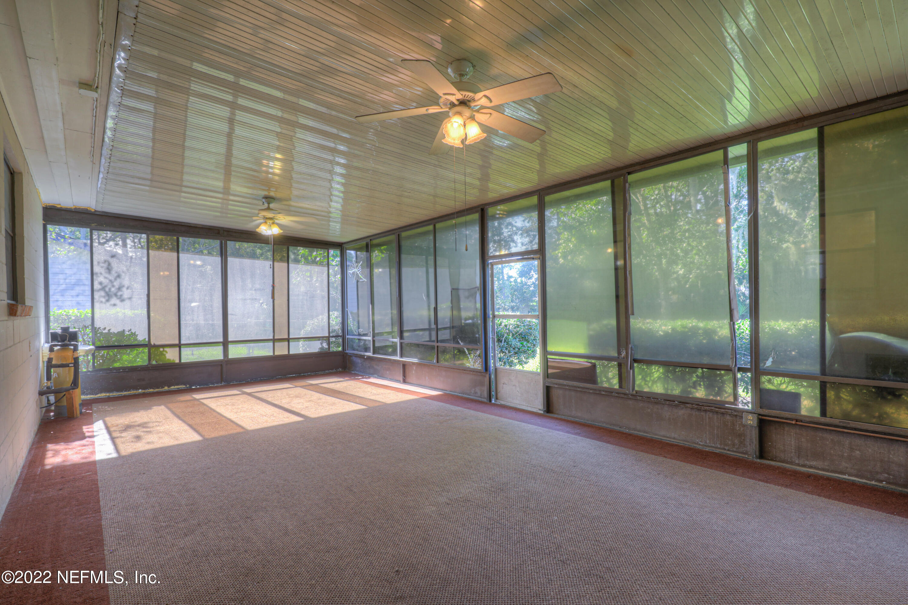 744 Acapulco Road Jacksonville, FL 32216 - Photo 4 of 16 744 Acapulco Rd - Florida Room
