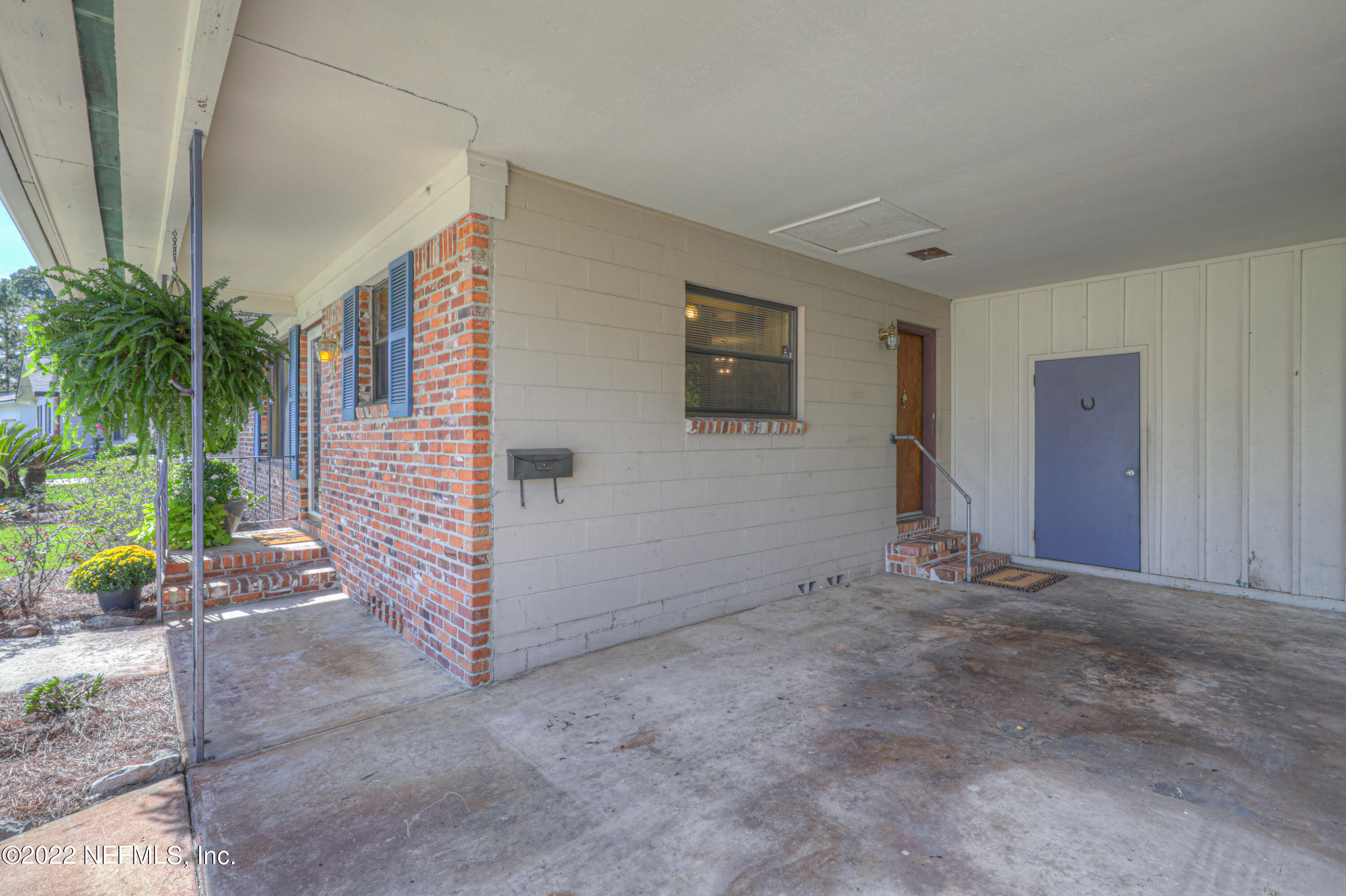 744 Acapulco Road Jacksonville, FL 32216 - Photo 5 of 16 744 Acapulco Rd - Carport