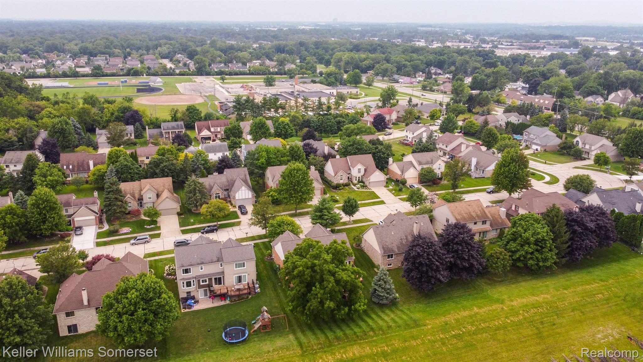 3137 Courtfield Drive Rochester, MI 48309 - Photo 13 of 60 Gallery Image 13