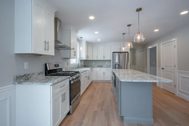 $799,900 | 11 Nash Lane, Epsom, NH 03234