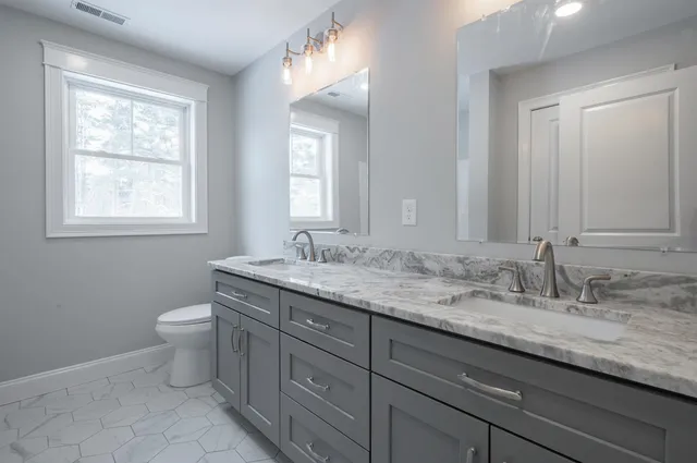 $799,900 | 11 Nash Lane, Epsom, NH 03234