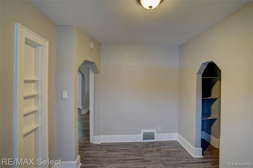 8085 Corunna Road Flint, MI 48532 - Photo 47 of 98