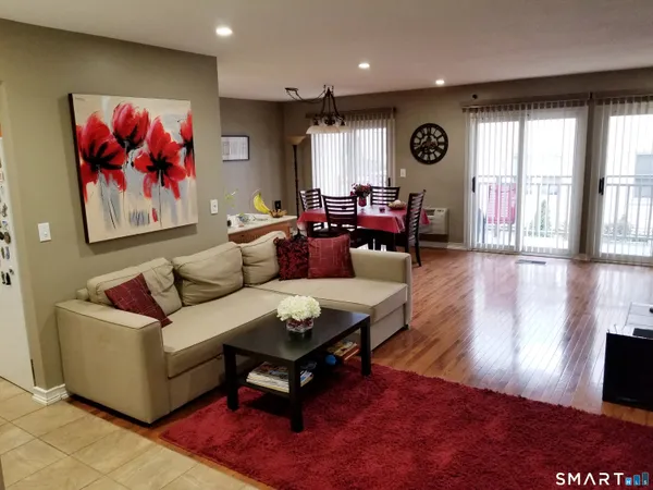 $2,950 | 950 Cove Road, Unit A1, Stamford, CT 06902