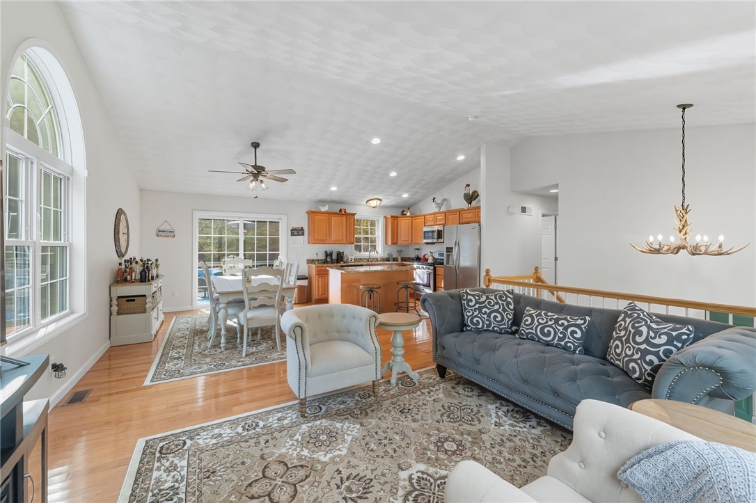 2 Reynolds Road Glocester, RI 02814 - Photo 5 of 49