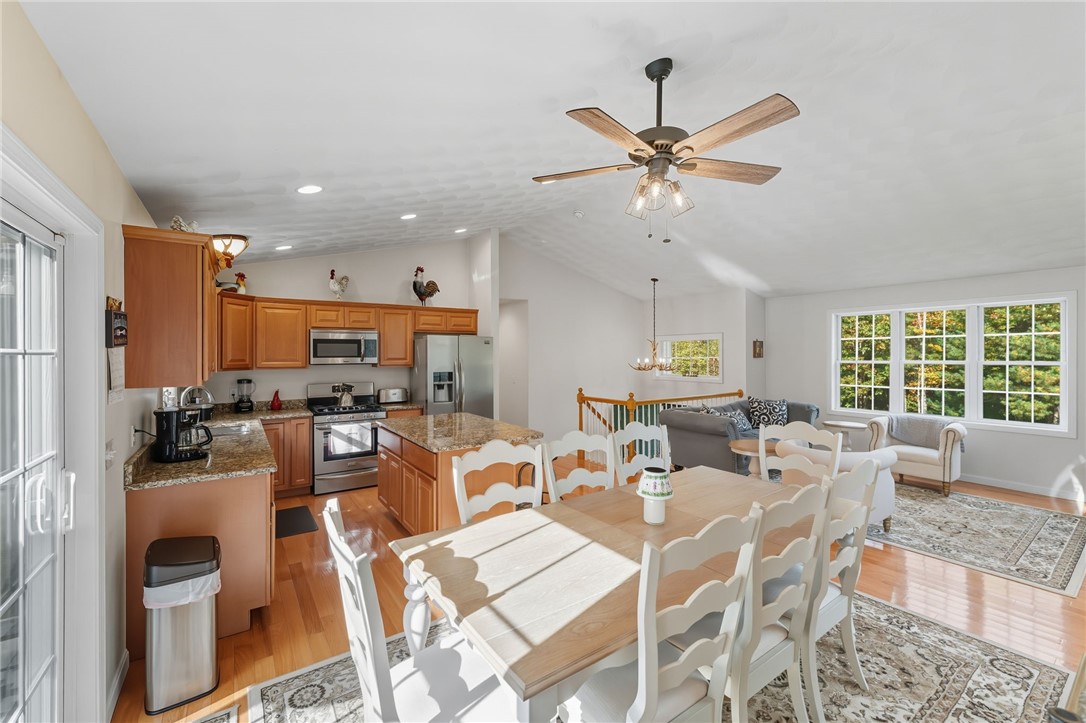 2 Reynolds Road Glocester, RI 02814 - Photo 8 of 49