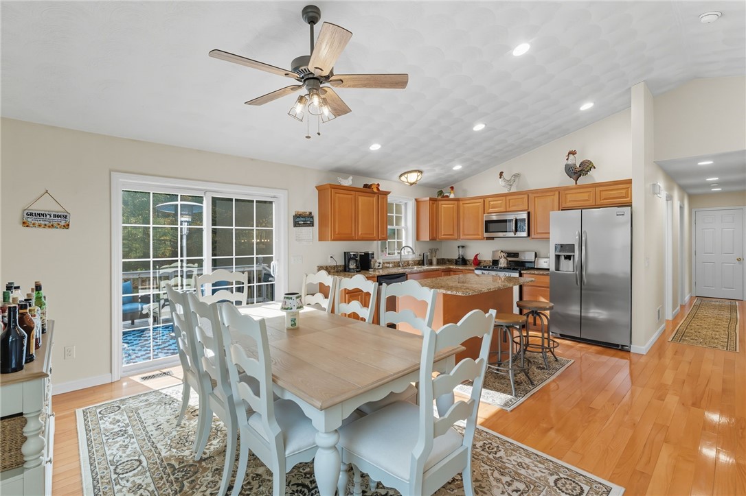 2 Reynolds Road Glocester, RI 02814 - Photo 9 of 49