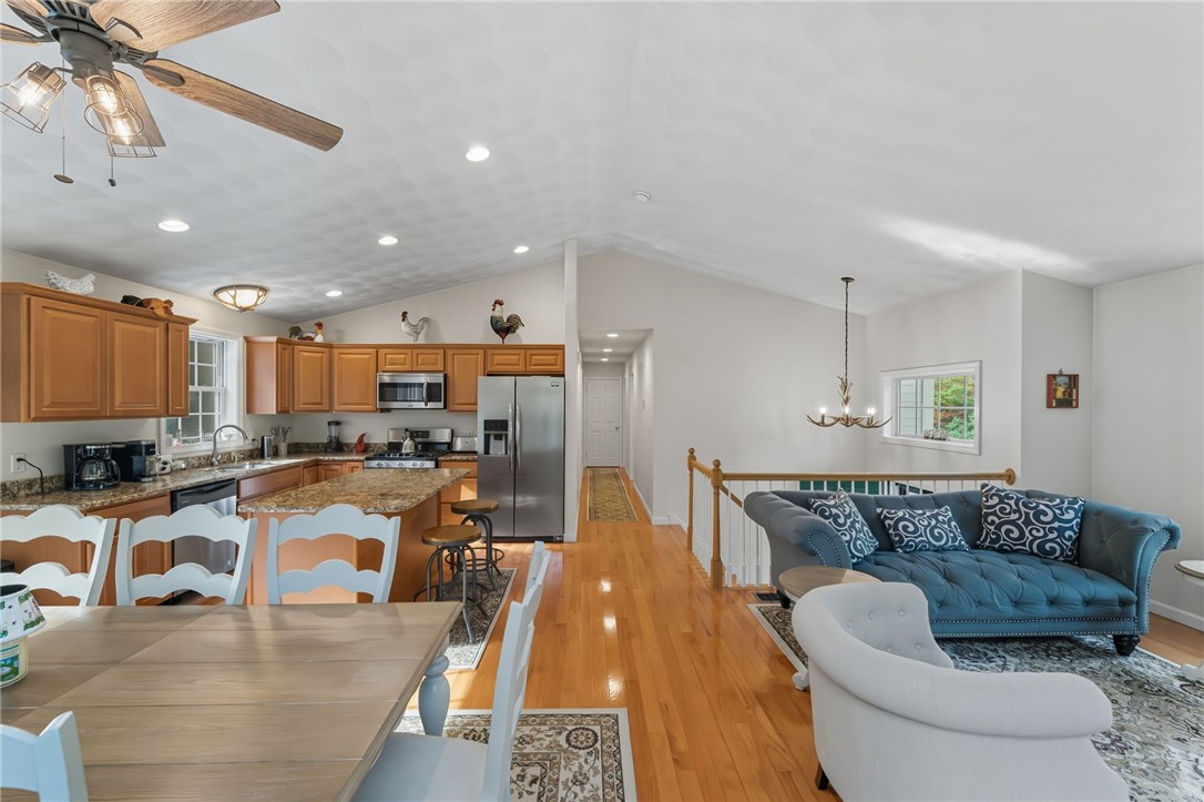 2 Reynolds Road Glocester, RI 02814 - Photo 10 of 49