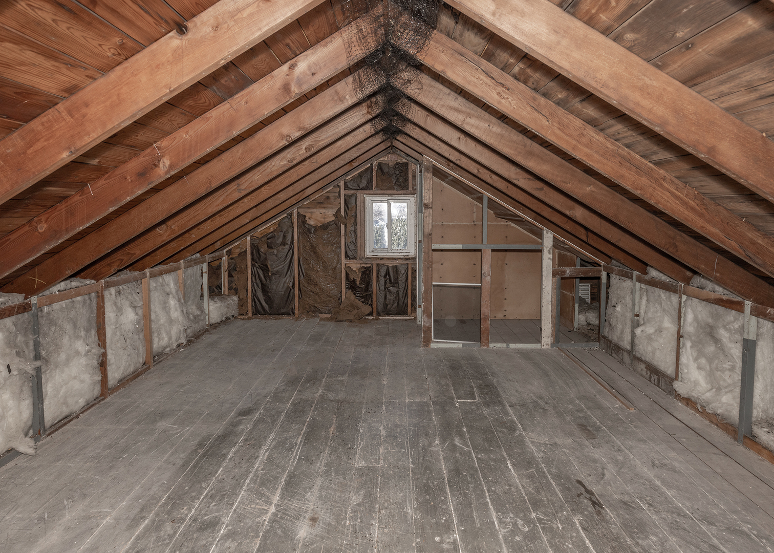 1717 6th Street Rock Island, IL 61201 - Photo 20 of 25 a view of a house with a street