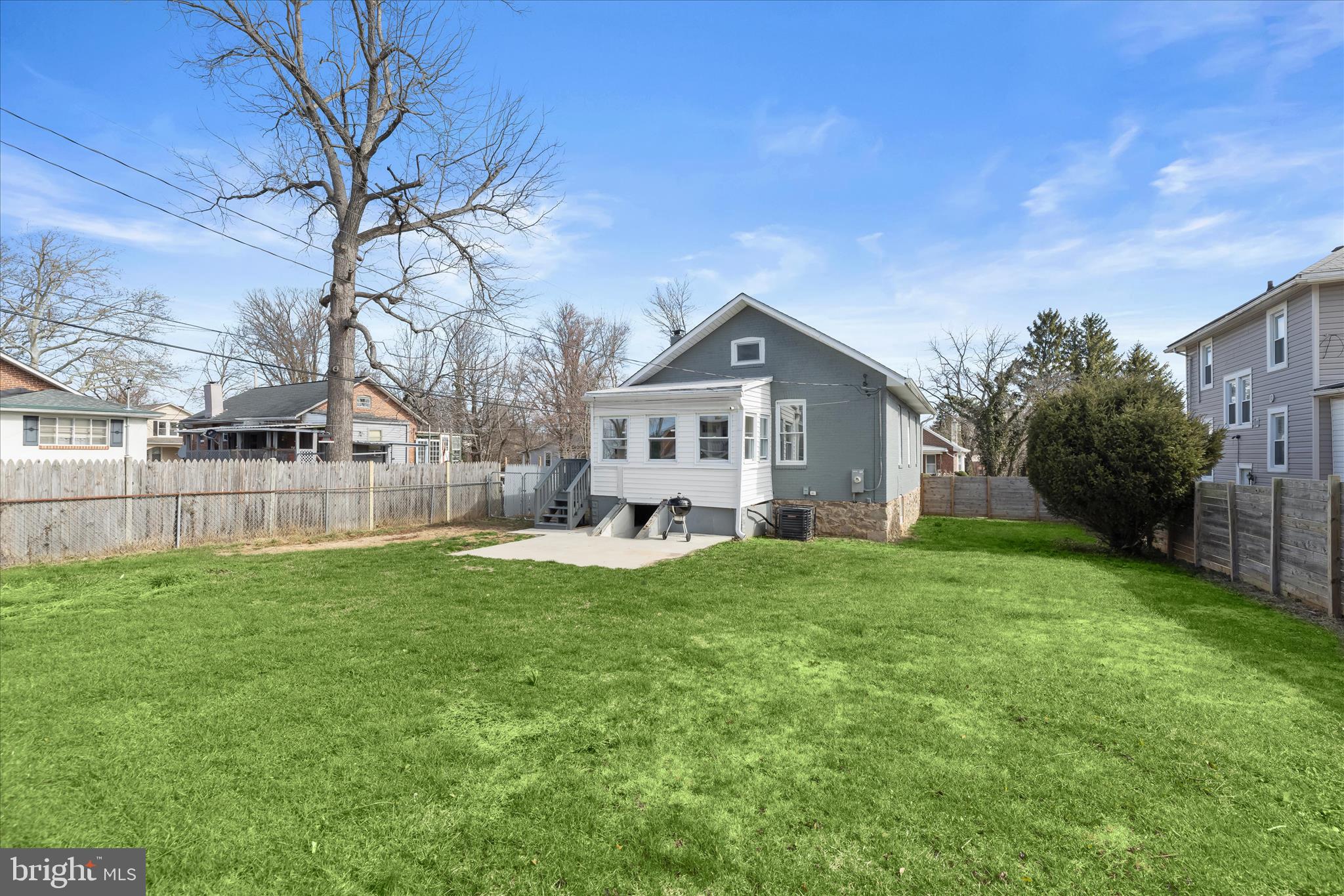 5822 Ethelbert Avenue Baltimore, MD 21215 - Photo 32 of 37 a house view with a garden space