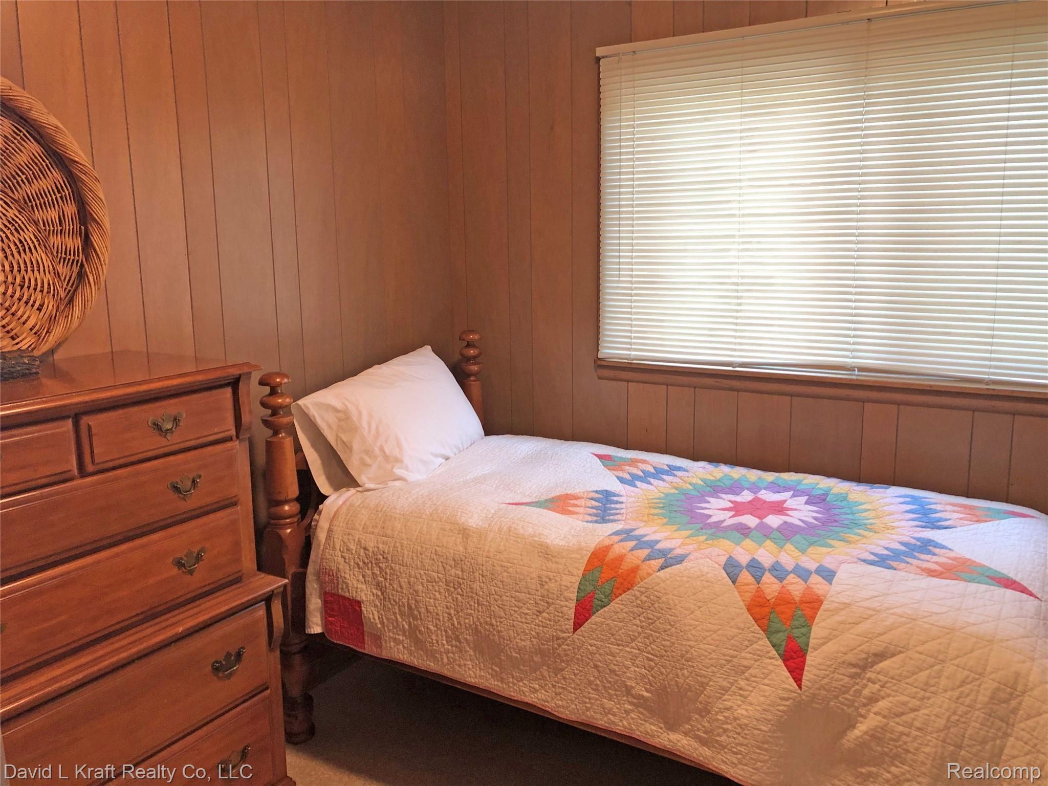 8224 Crescent Beach Road Pigeon, MI 48755 - Photo 24 of 55 8224CrescentBeachBed4.jpg