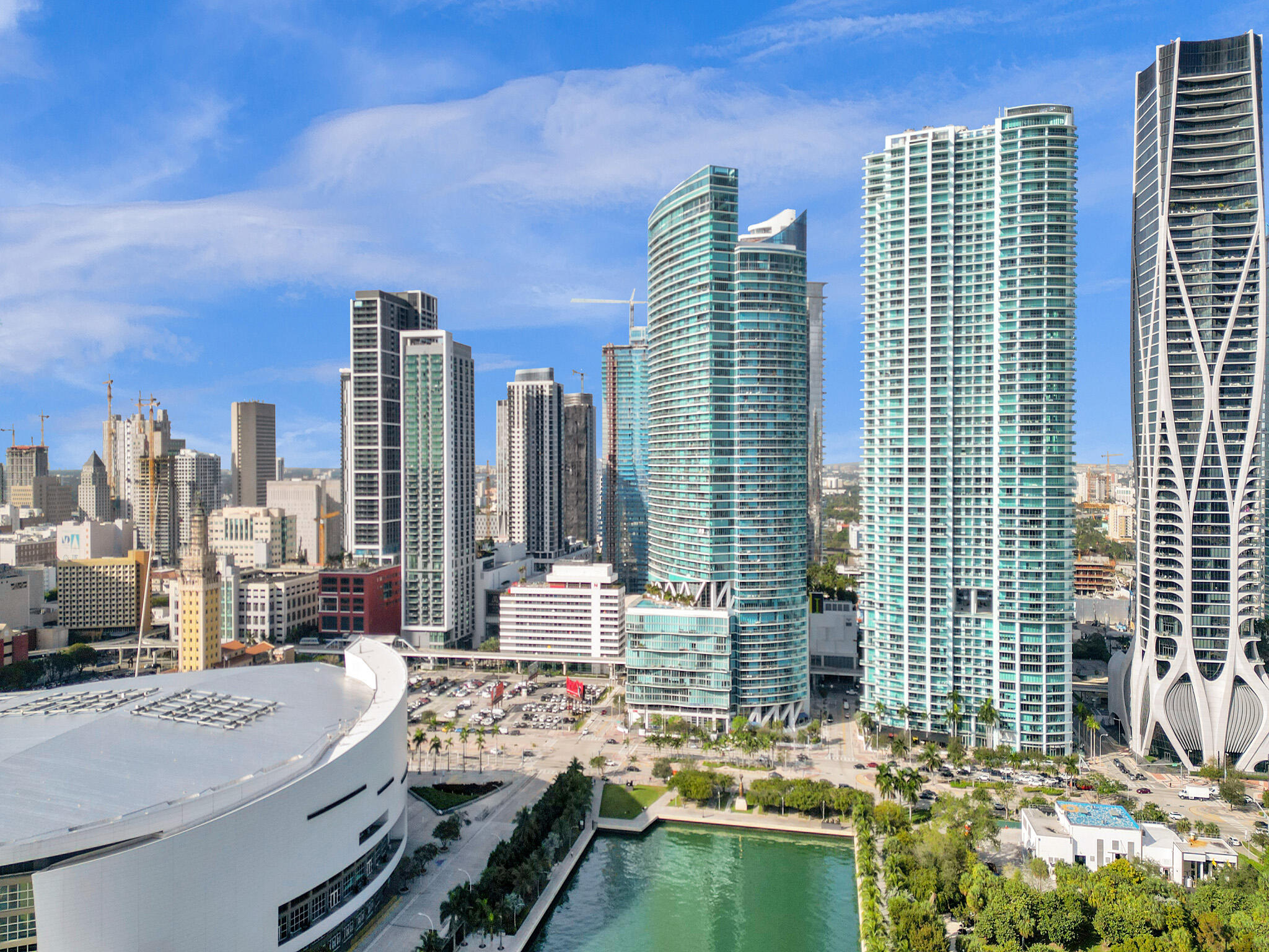 888 Biscayne Boulevard, Unit 811 Miami, FL 33132 - Photo 31 of 48 a view of city with tall buildings