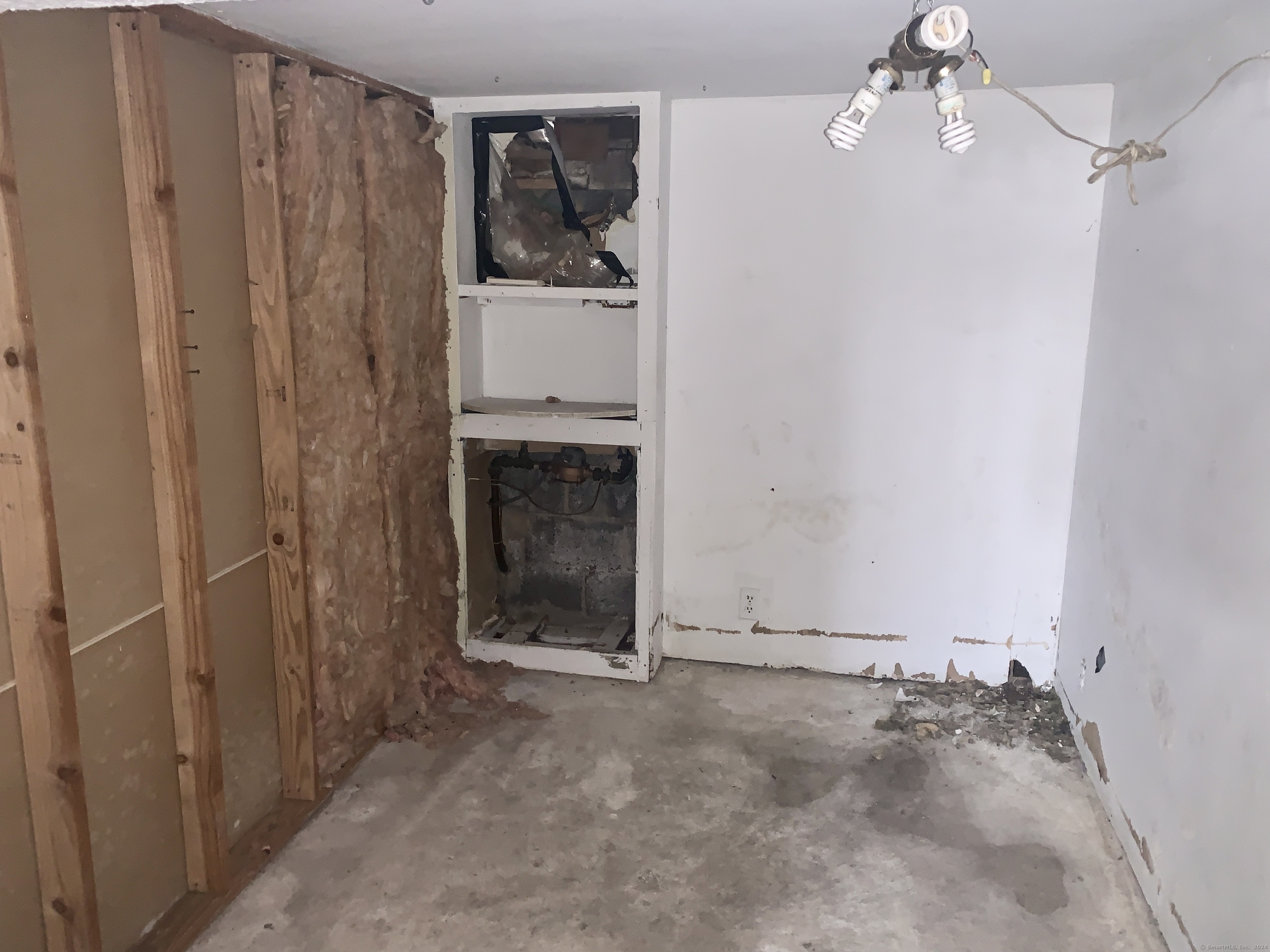 63 Sackett Point Road North Haven, CT 06473 - Photo 25 of 27