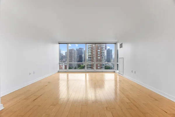 $4,100 | 2 2nd Street, Unit 1108, Jersey City, NJ 07302
