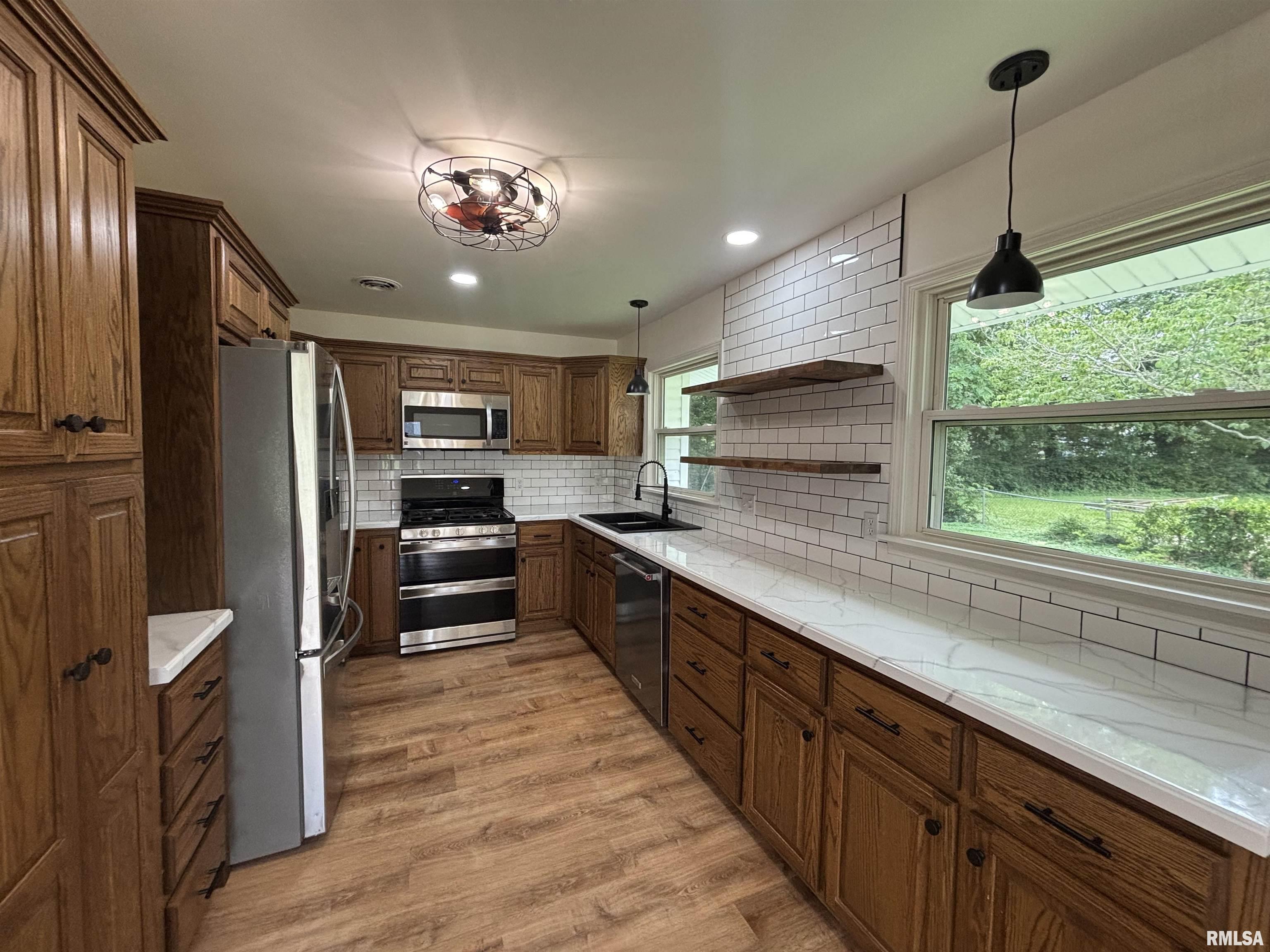 208 Dorris Drive Metropolis, IL 62960 - Photo 12 of 16