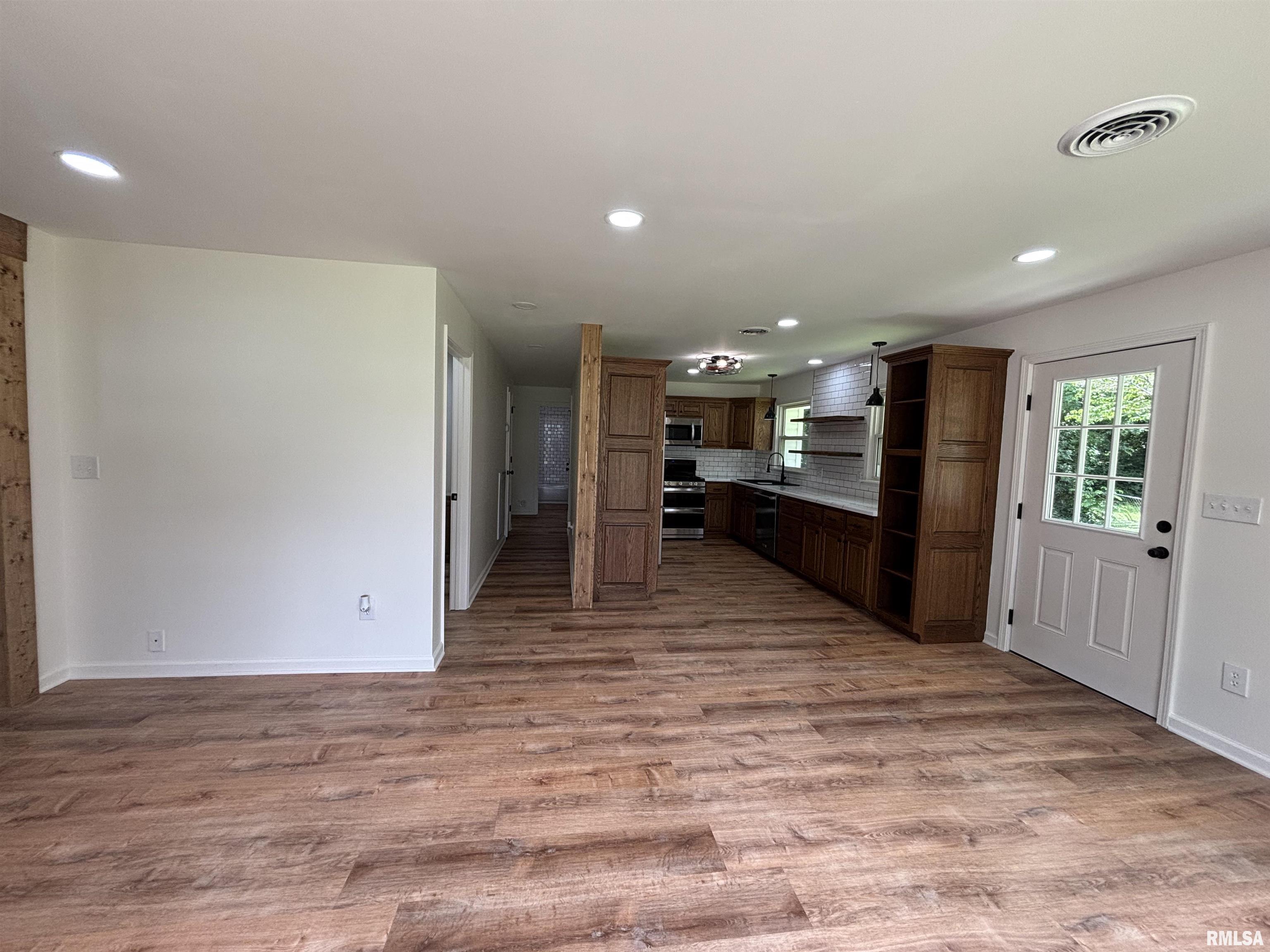 208 Dorris Drive Metropolis, IL 62960 - Photo 10 of 16