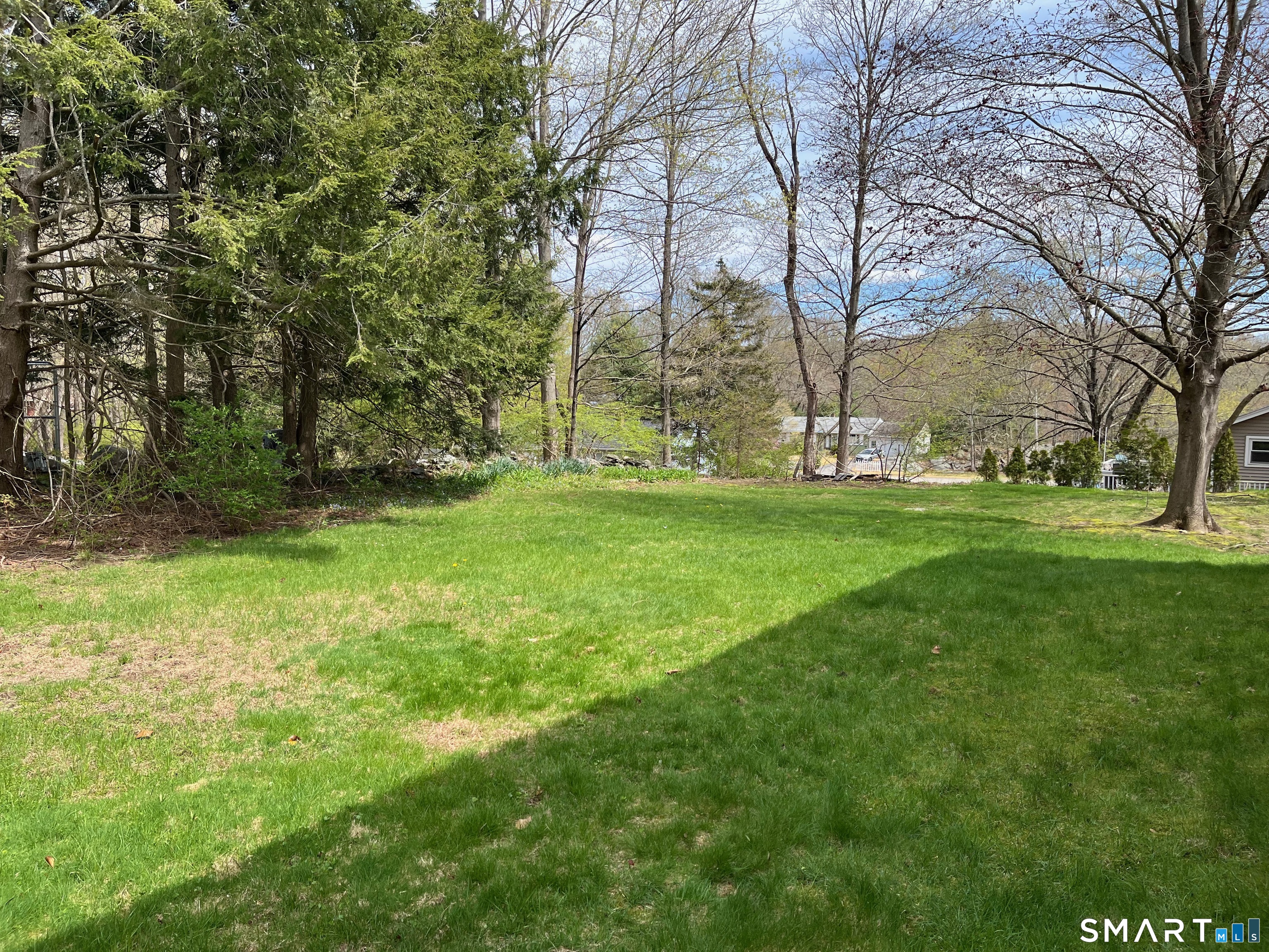 18 Addison Street Putnam, CT 06260 - Photo 33 of 33 private back yard
