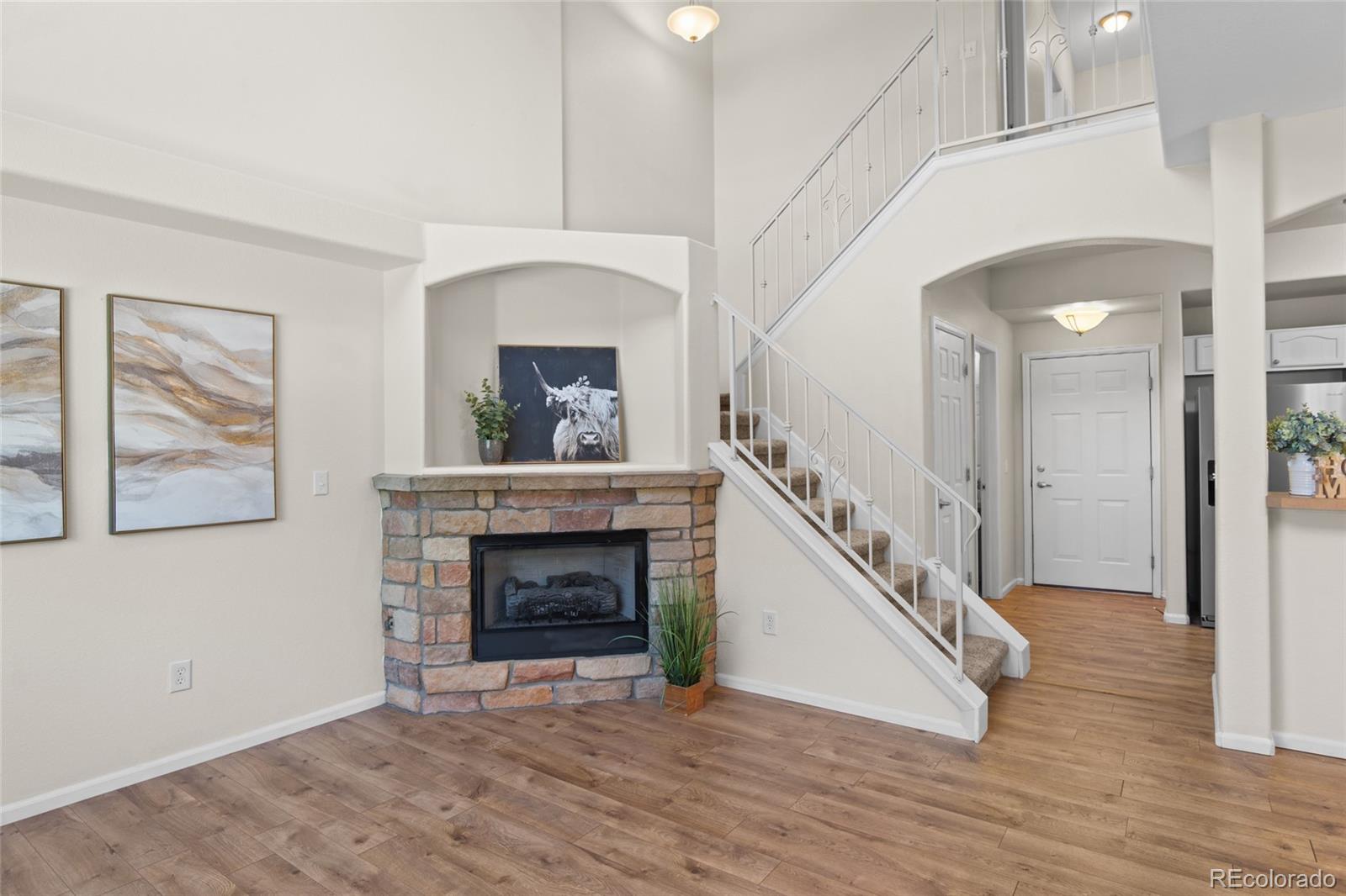 1435 South Chambers Road, Unit 102 Aurora, CO 80017 - Photo 5 of 38