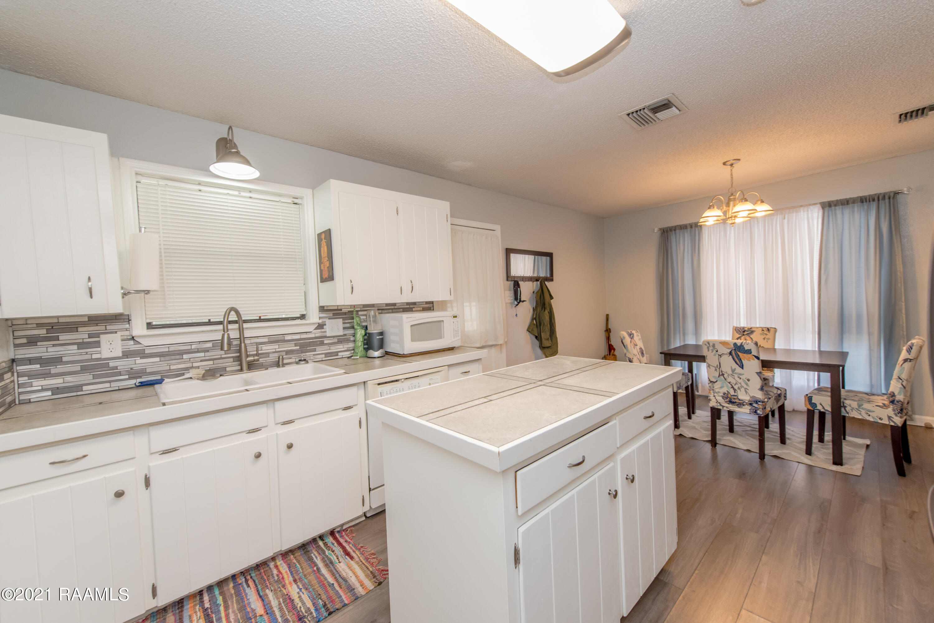 806 Rosedown Lane Lafayette, LA 70503 - Photo 8 of 17 DSC_5038