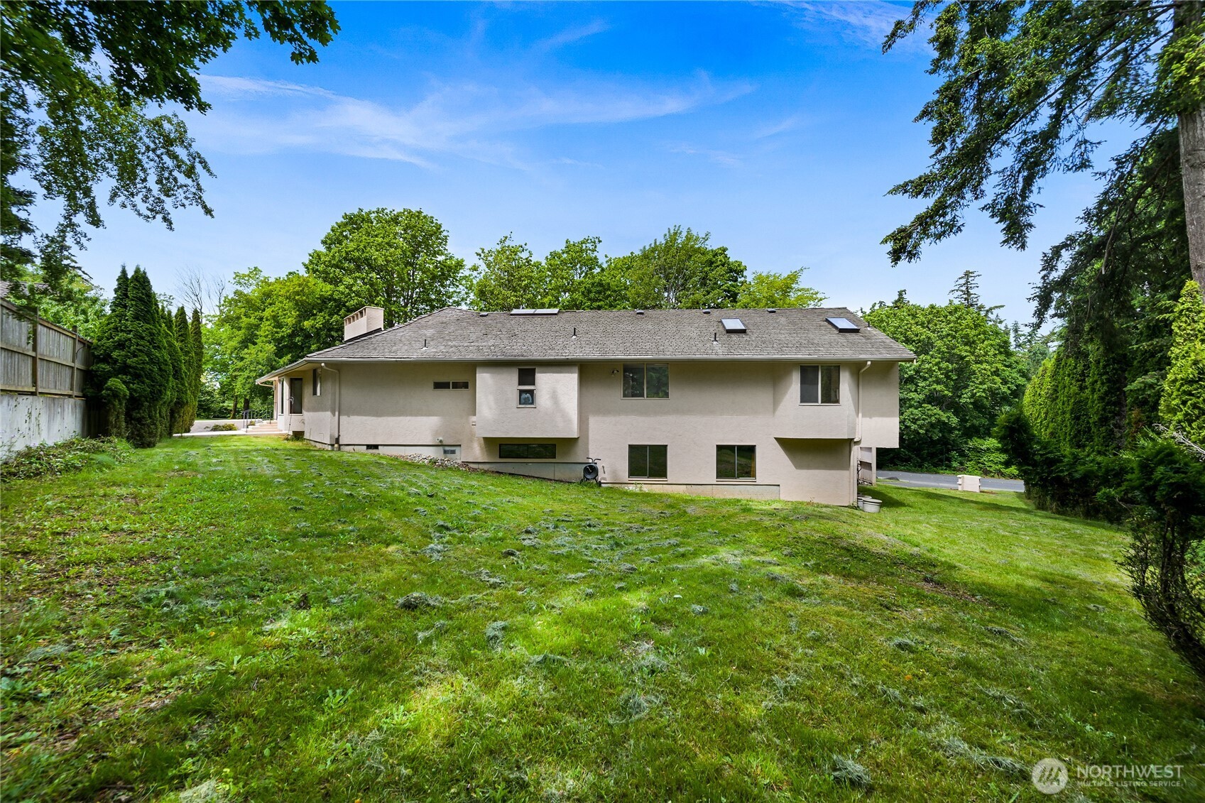 208 Hawthorn Road Bellingham, WA 98225 - Photo 35 of 40