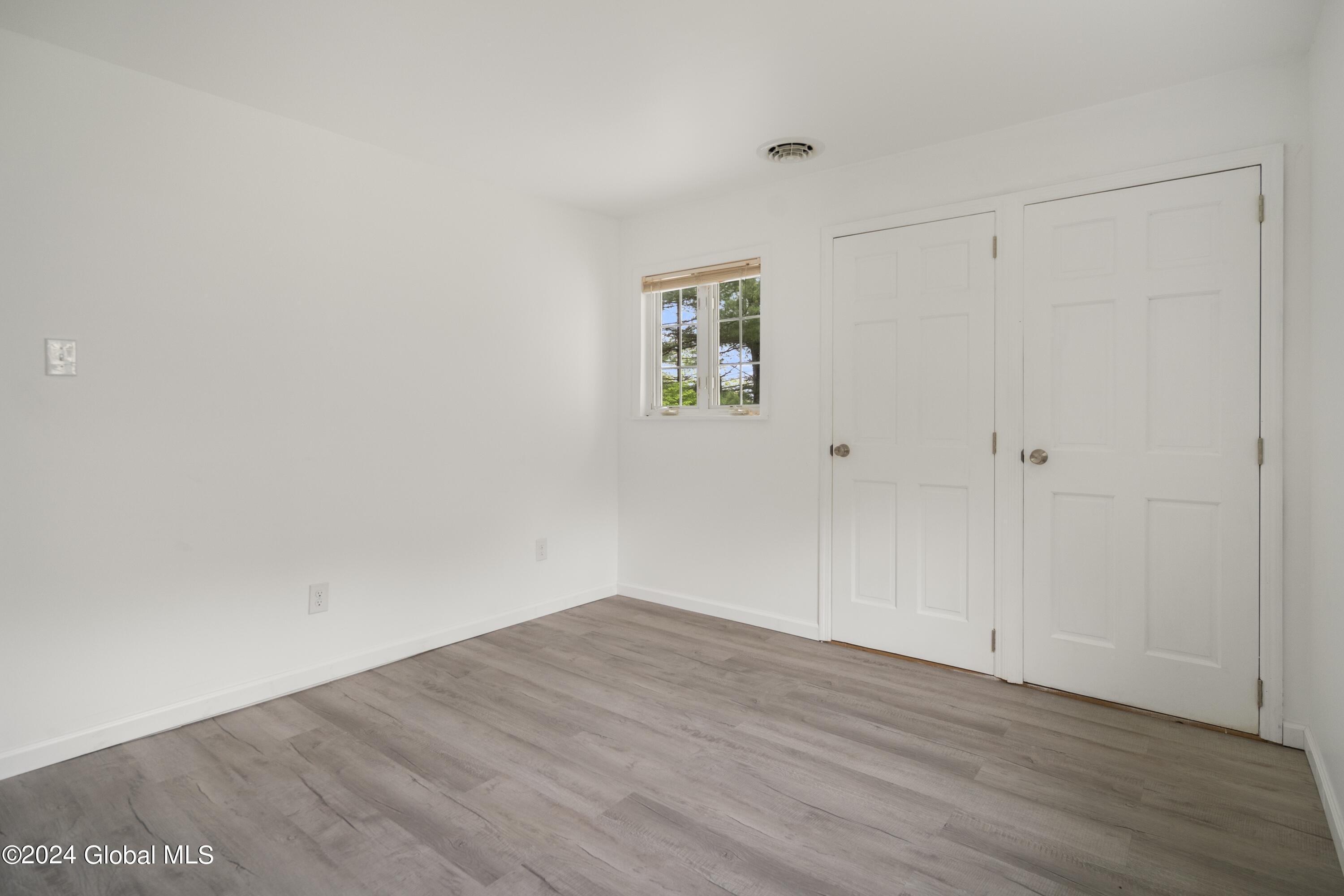 9 Southgate Road Colonie, NY 12211 - Photo 11 of 25 Interior 10