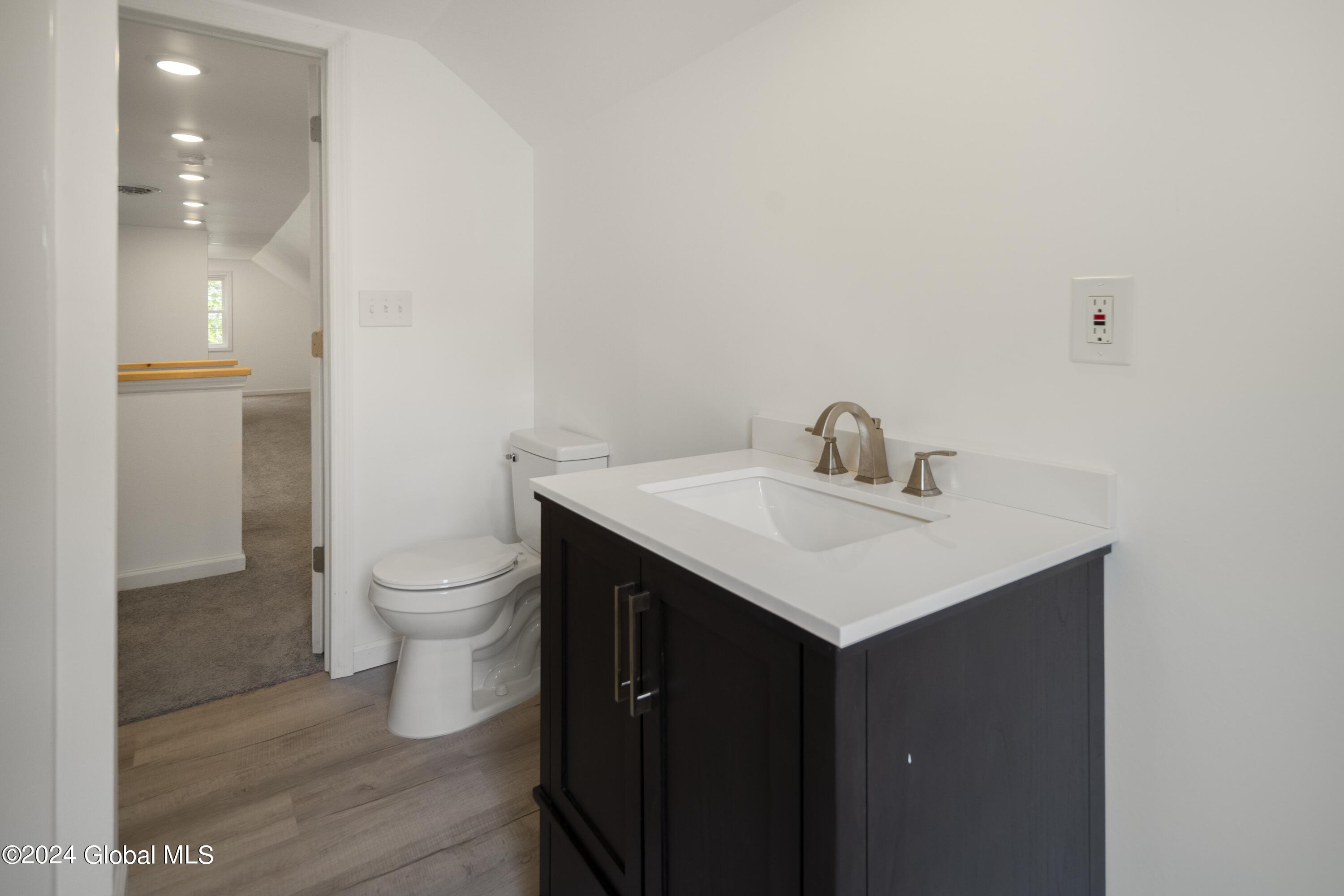 9 Southgate Road Colonie, NY 12211 - Photo 19 of 25 Interior 18