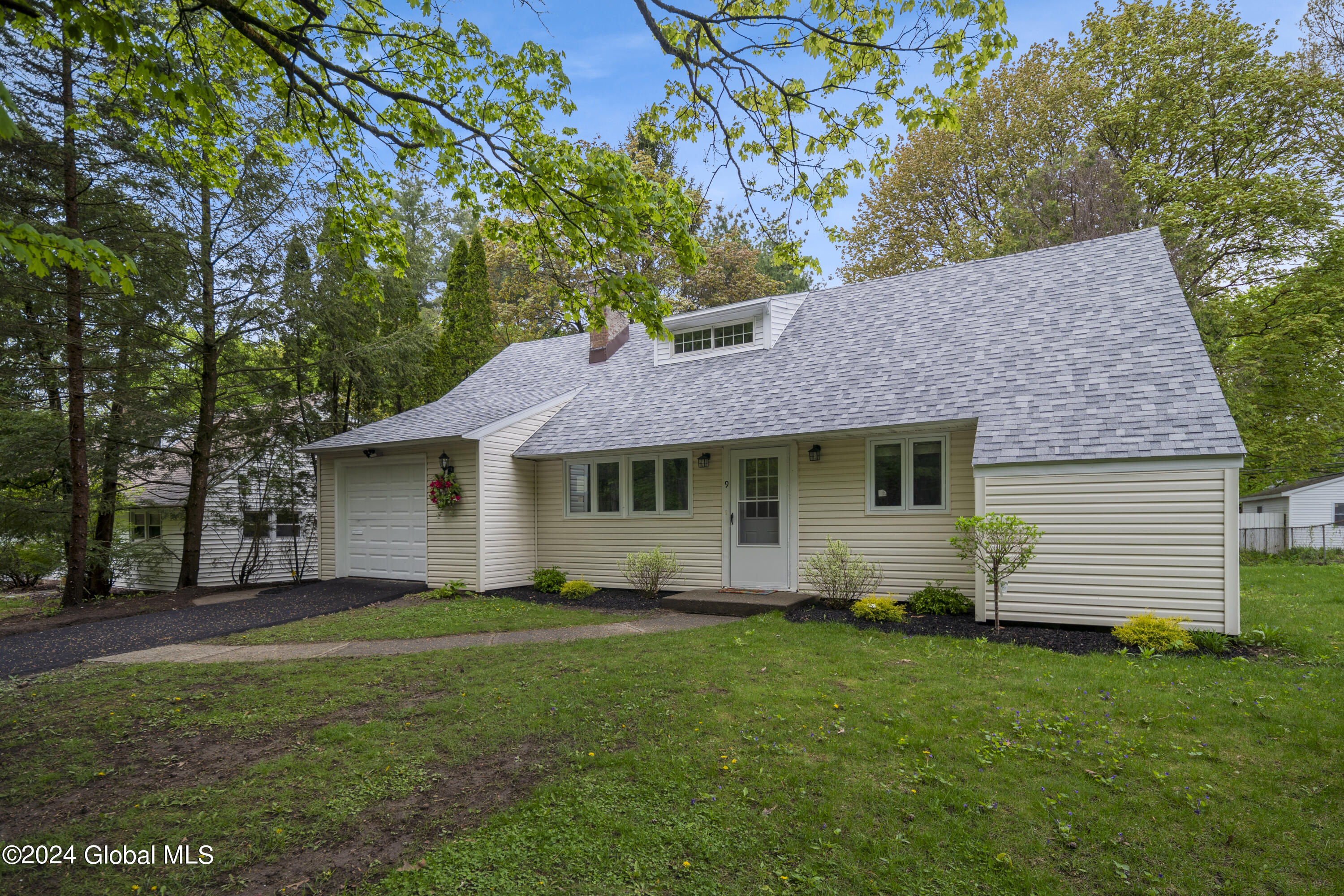 9 Southgate Road Colonie, NY 12211 - Photo 24 of 25 Exterior 04