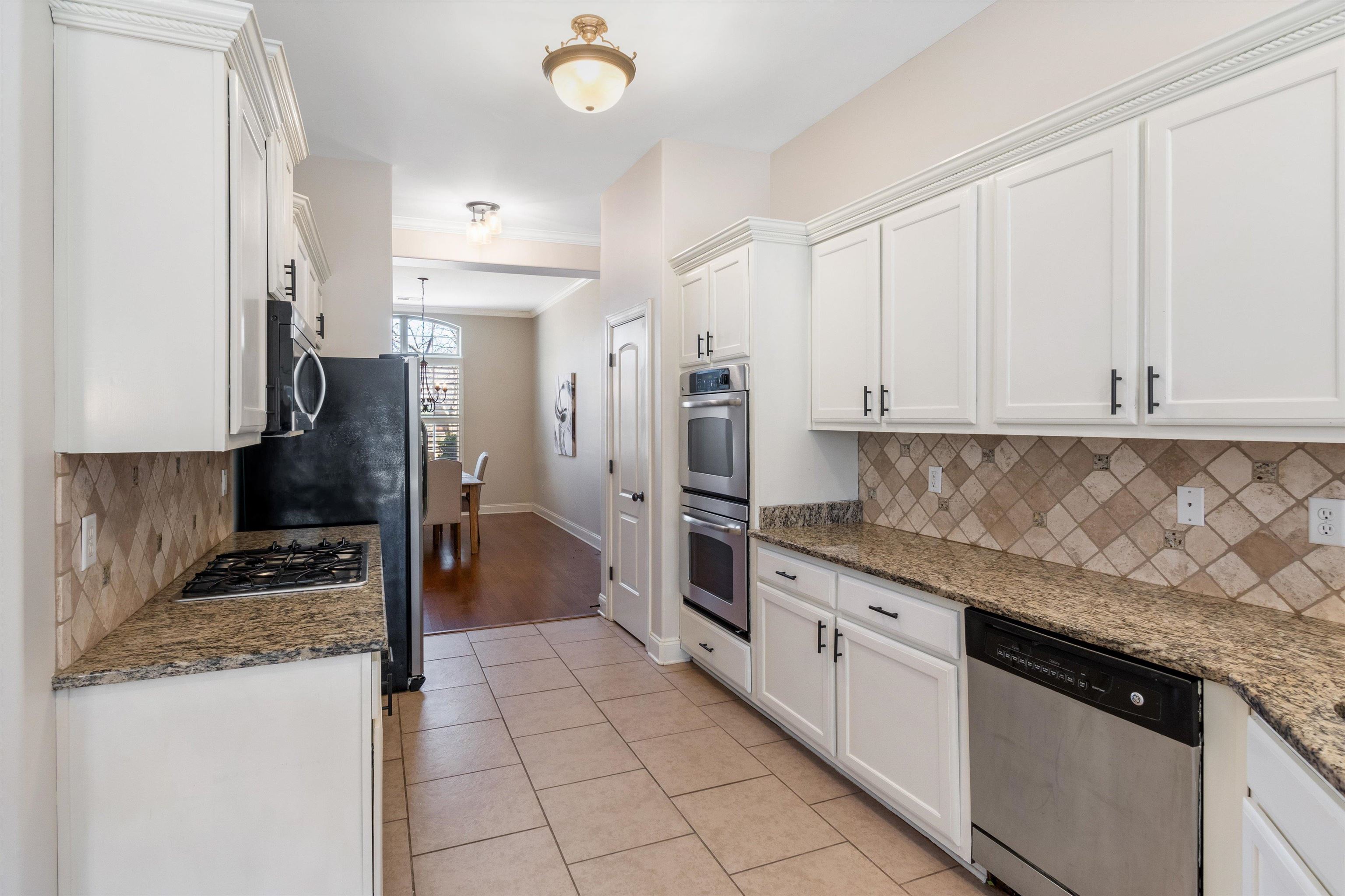 1341 Raindrop Drive Collierville, TN 38017 - Photo 11 of 40