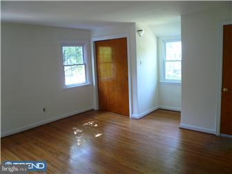 107 Shippen Road Glenside, PA 19038 - Photo 5 of 7 Bedroom - Main