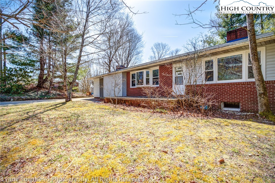 829 Stadium Drive Boone, NC 28607 - Photo 3 of 29 Gallery Image 3
