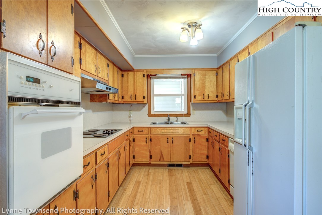 829 Stadium Drive Boone, NC 28607 - Photo 6 of 29 Gallery Image 6